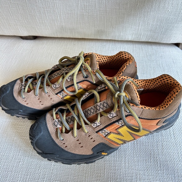 MERRELL  HIKING/WALKING MEN'S 8 - Picture 4 of 9